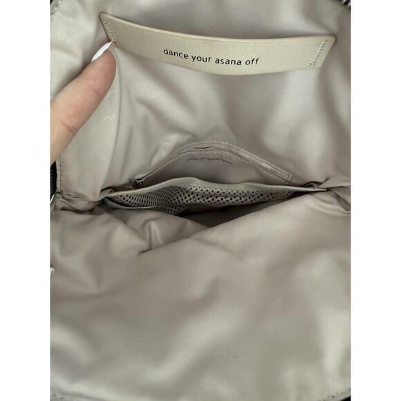 Lululemon Crossbody Bag Womens Adjustable Strap Festival Purse Shadow wrap Blue - Picture 8 of 12